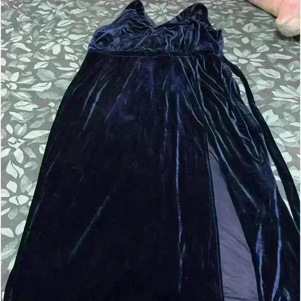 ModCloth velvet dress size 14 - Picture 3 of 9